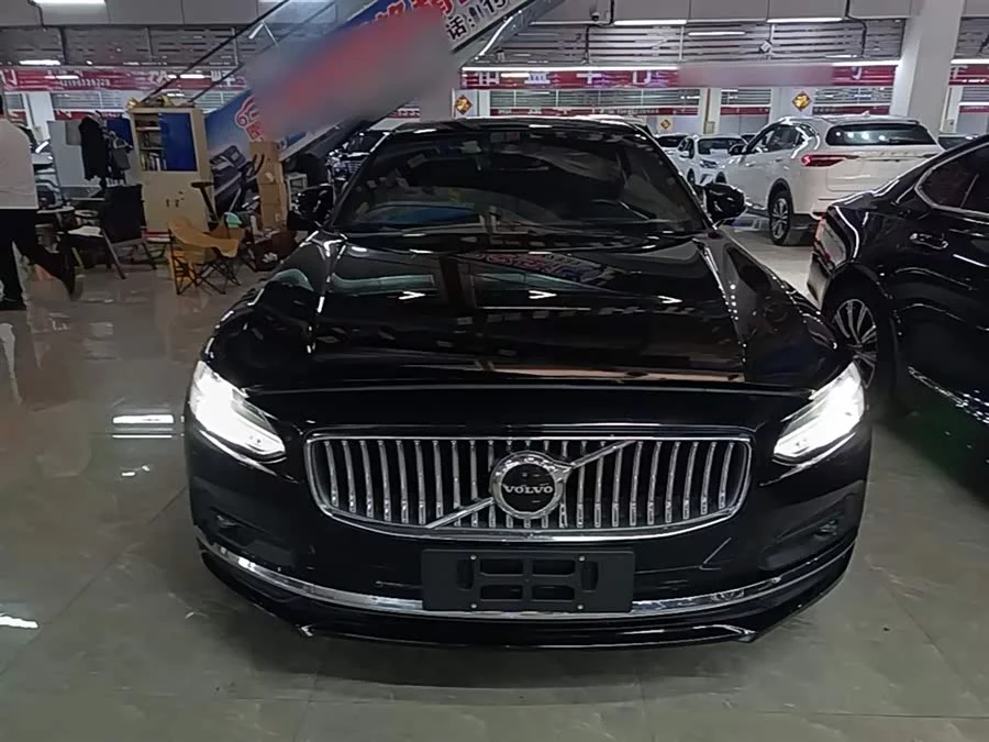 Volvo S90