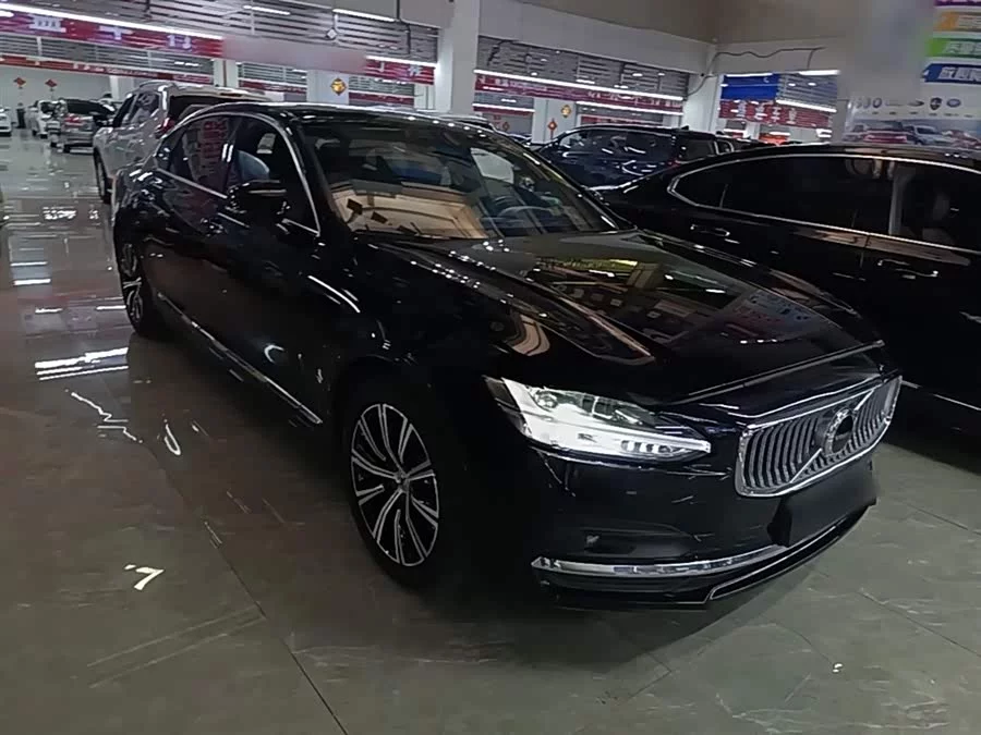 Volvo S90