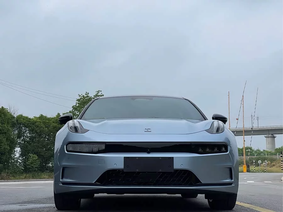 Zeekr 001