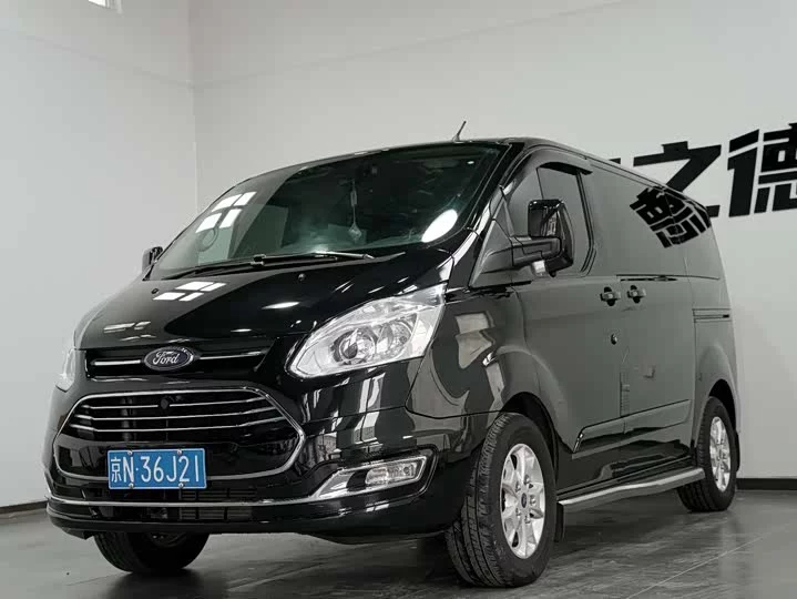 Ford Toureo