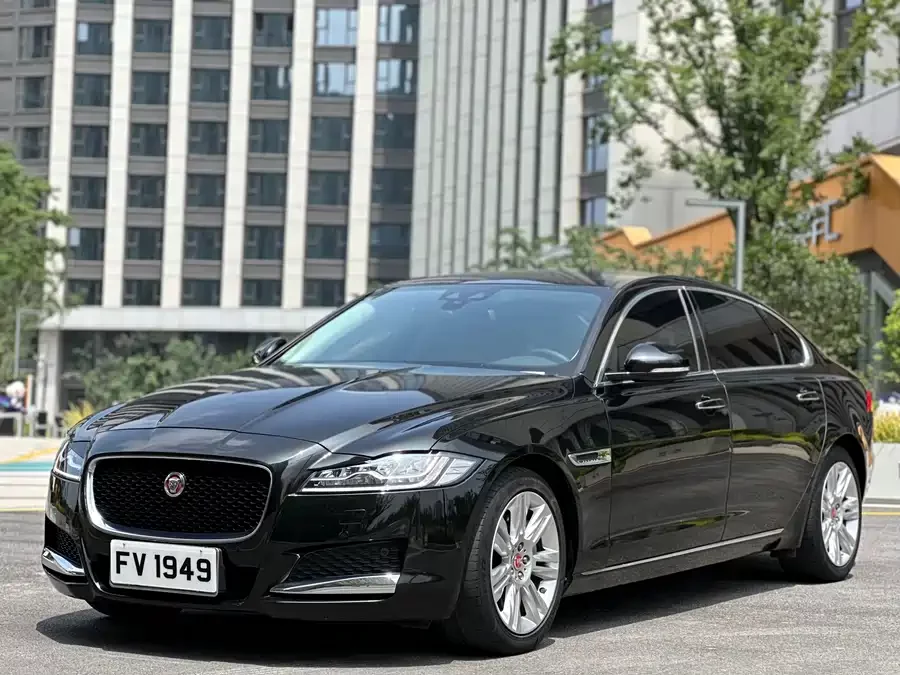 Jaguar XFL