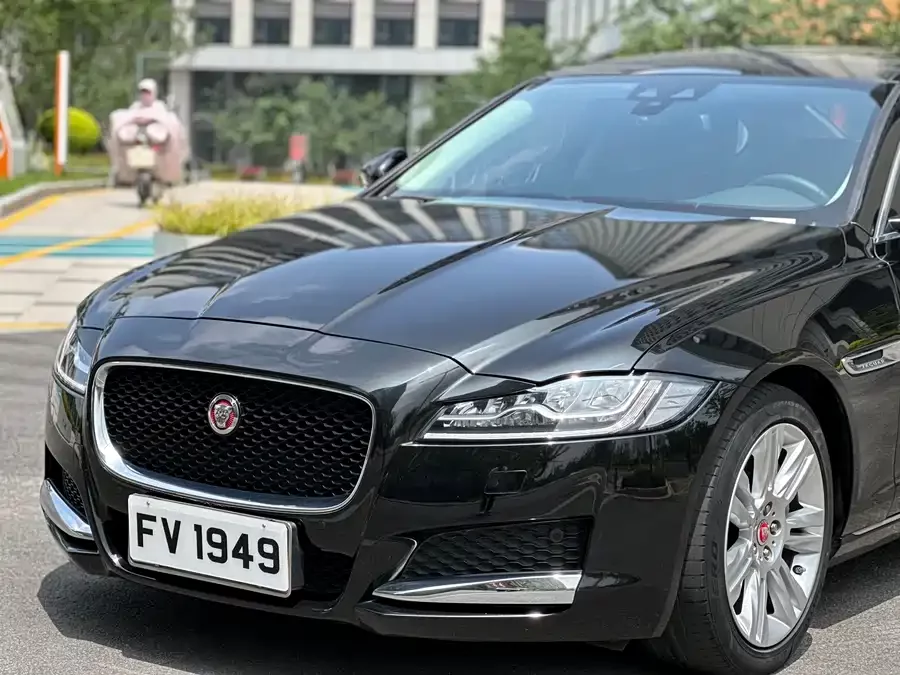 Jaguar XFL