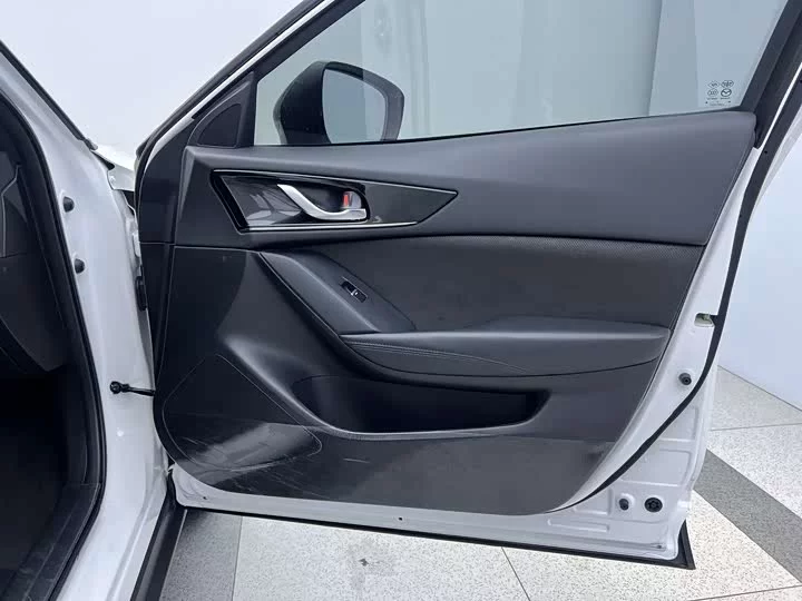 Mazda CX-4