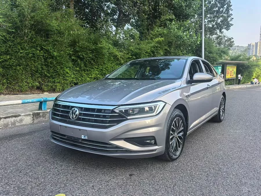 Volkswagen Sagitar