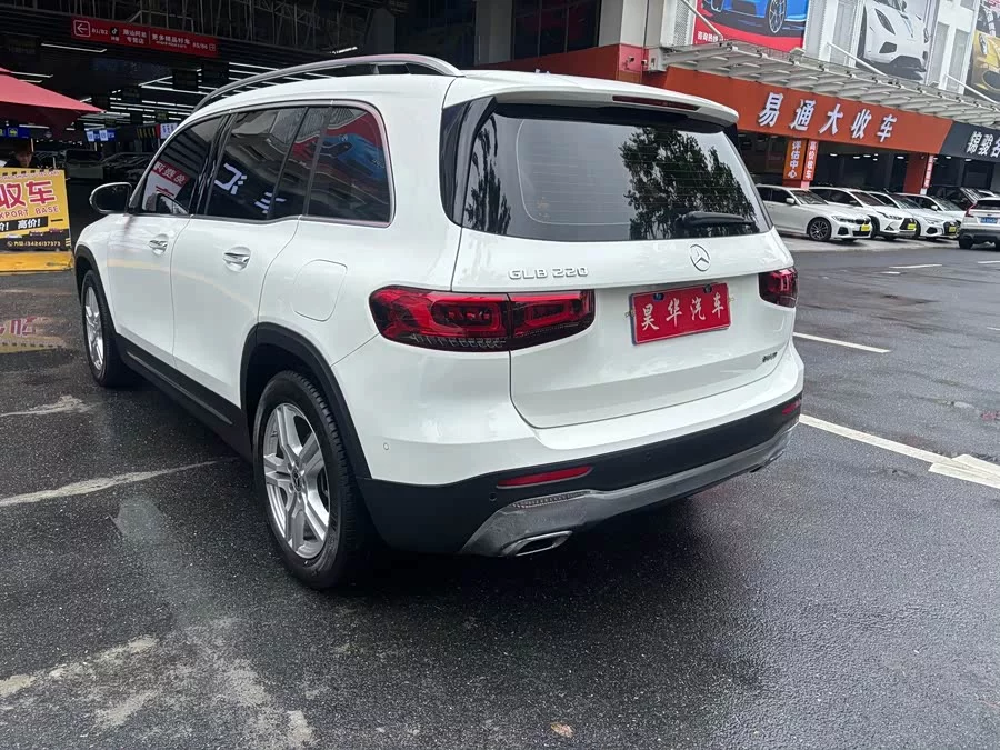 Mercedes Benz GLB