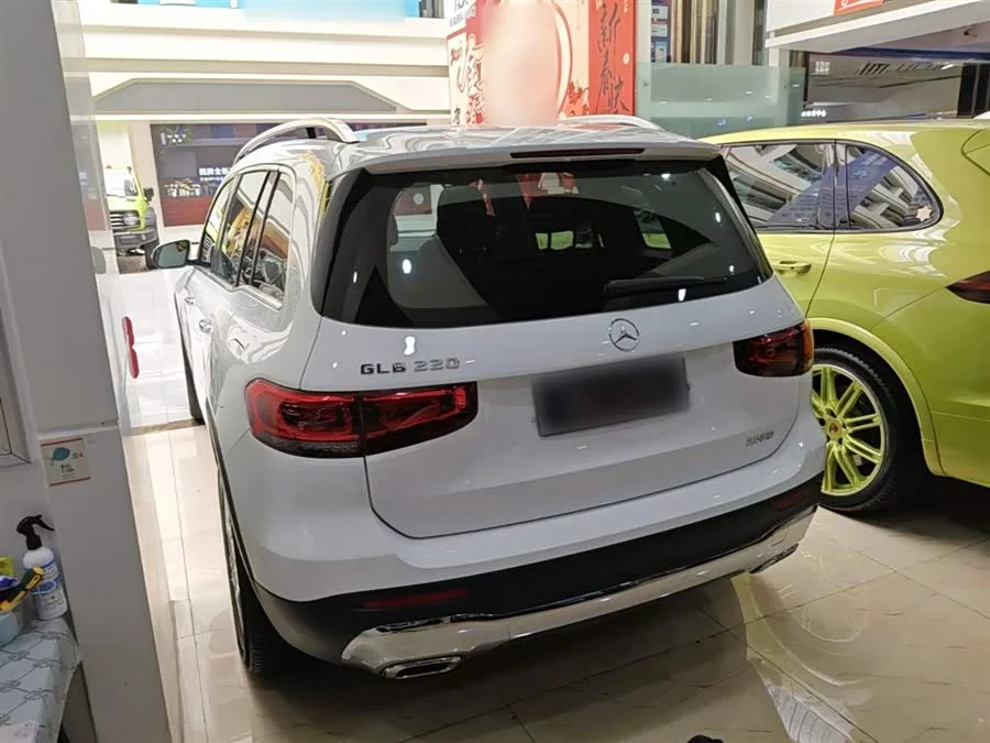 Mercedes Benz GLB