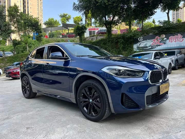 BMW X2
