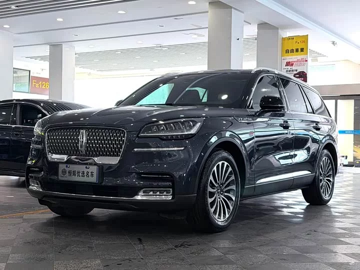 Lincoln aviator