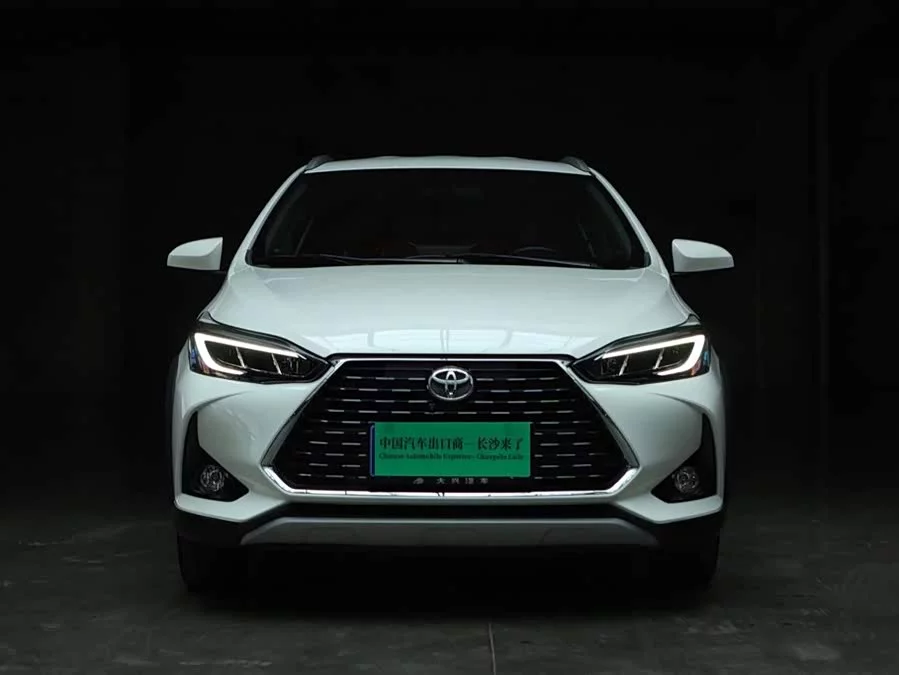 Toyota YARiS L