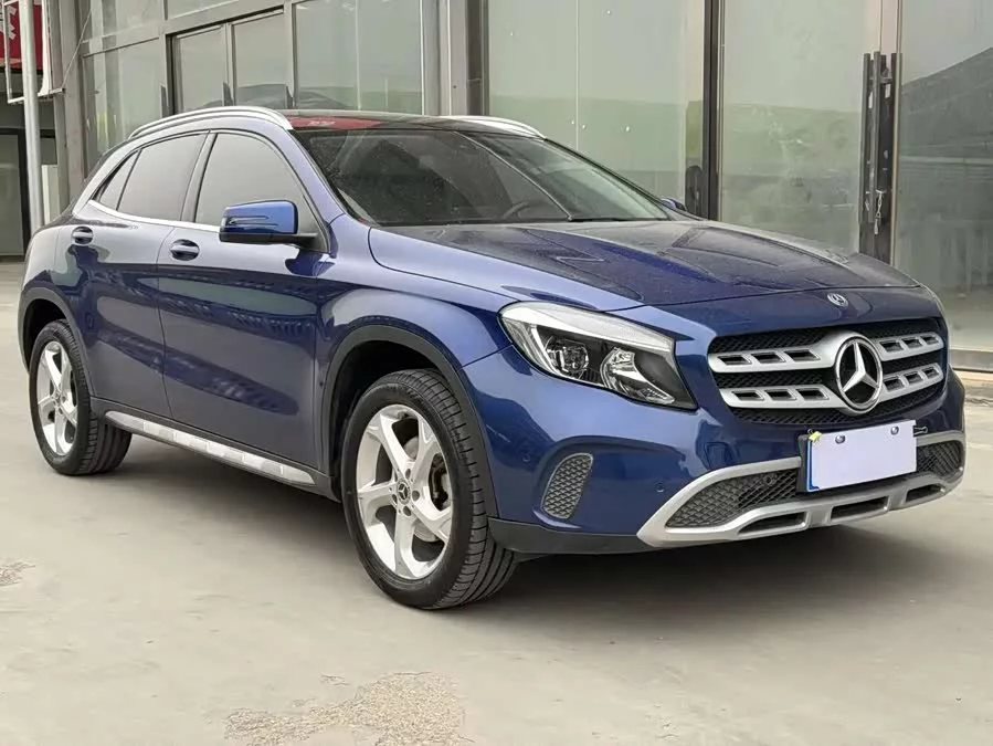 Mercedes Benz GLA