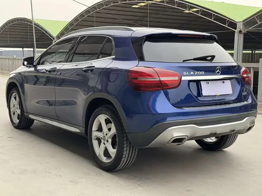 Mercedes Benz GLA