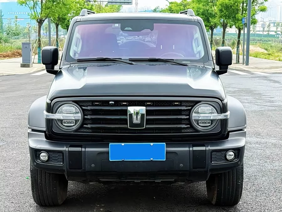 TANK 300