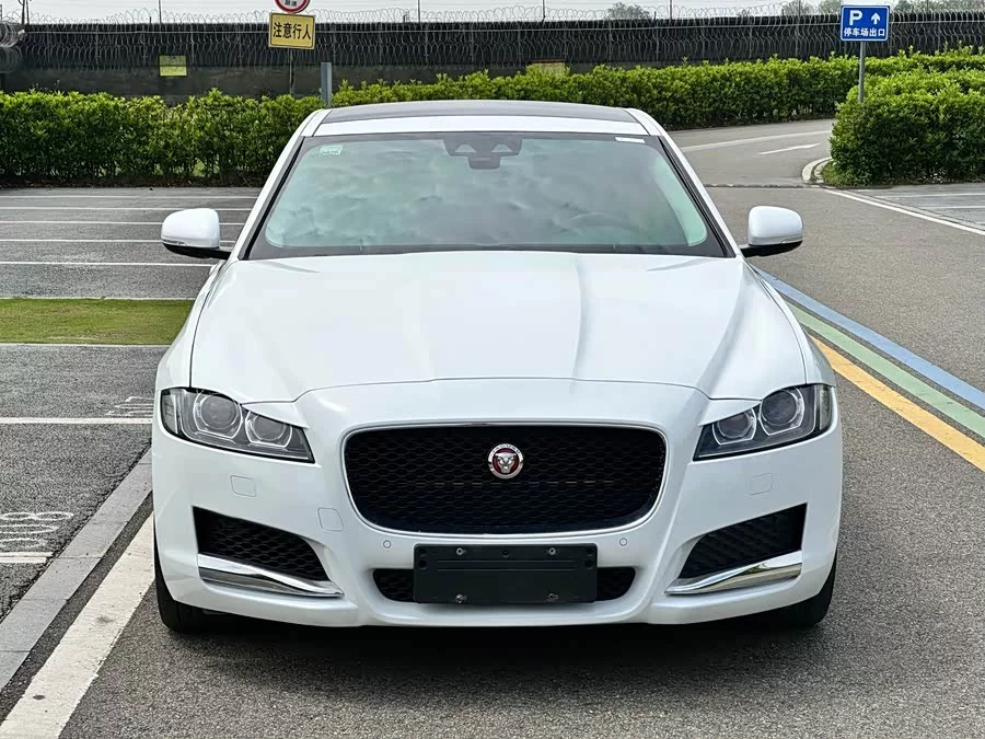 Jaguar XFL