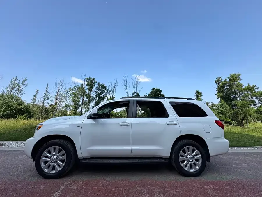 Toyota Sequoia