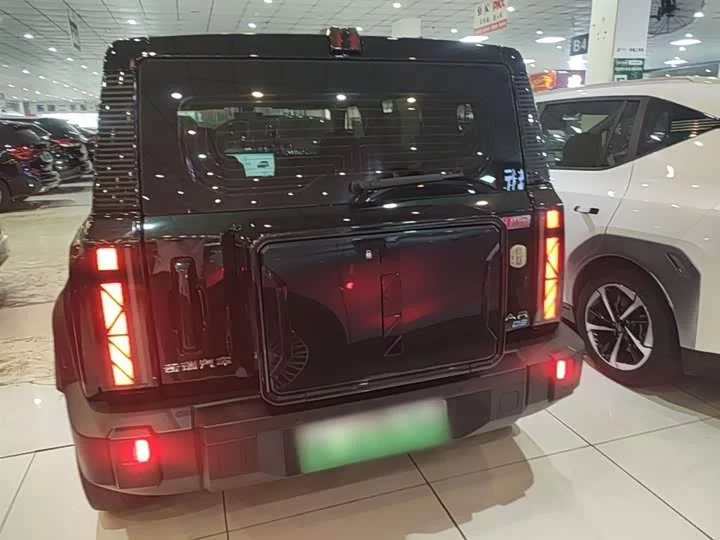 iCAR 03