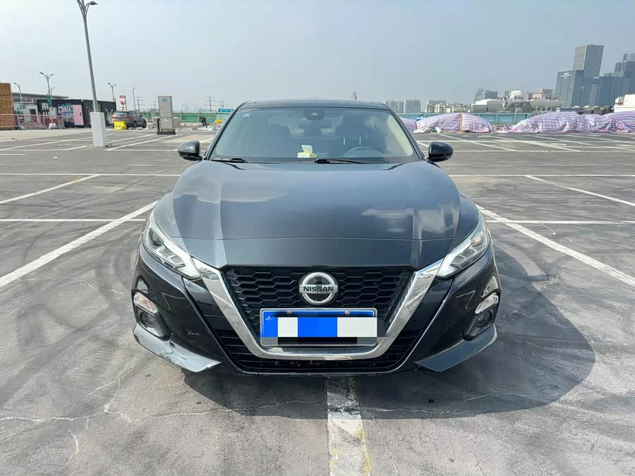Nissan Teana