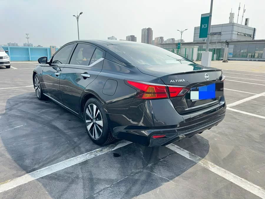 Nissan Teana