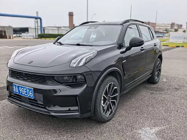 Lynk & Co 01