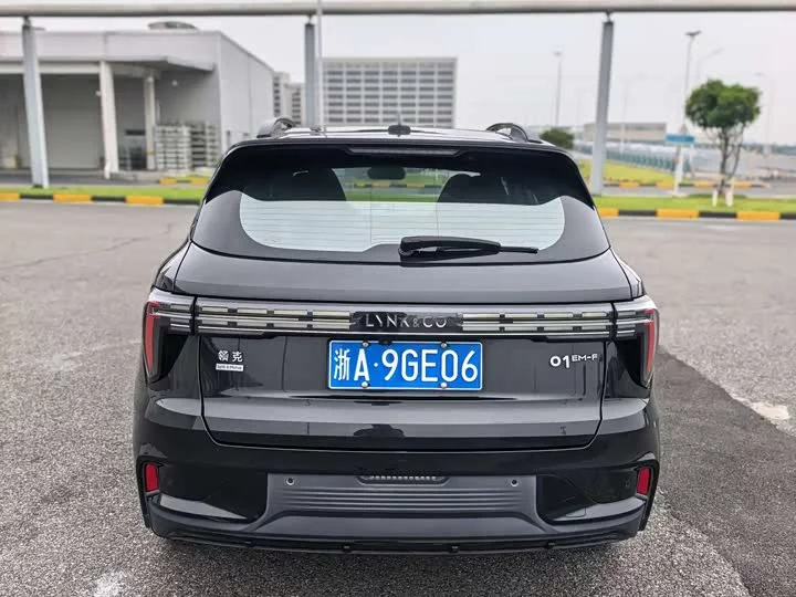 Lynk & Co 01