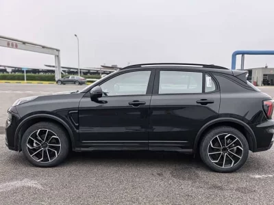 Lynk & Co 01