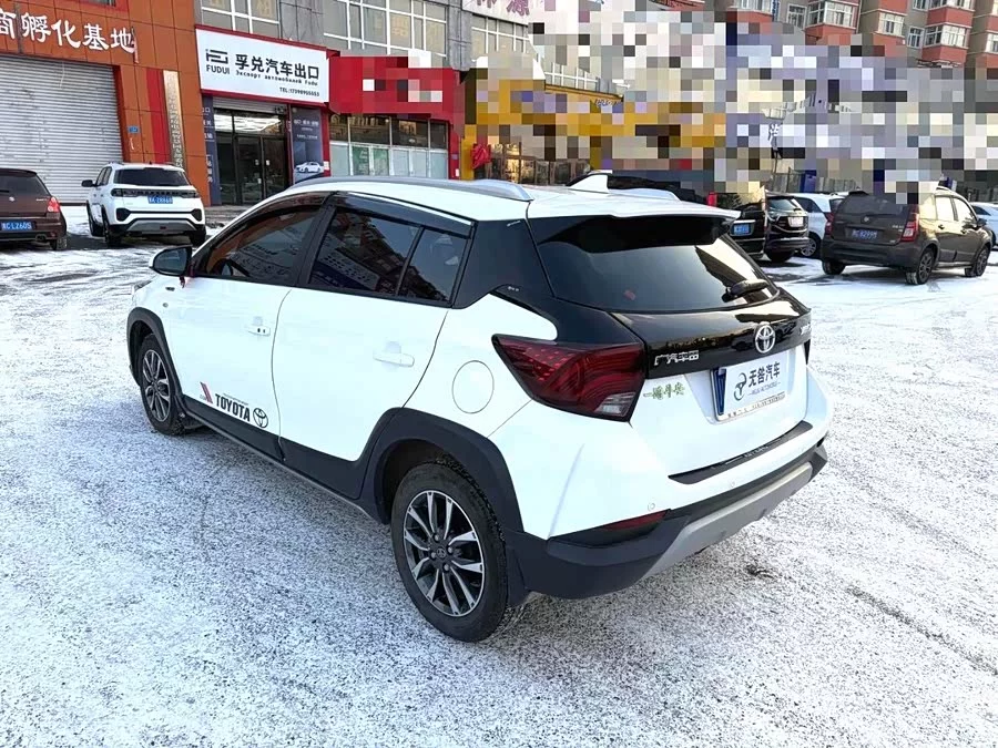 Toyota YARiS L
