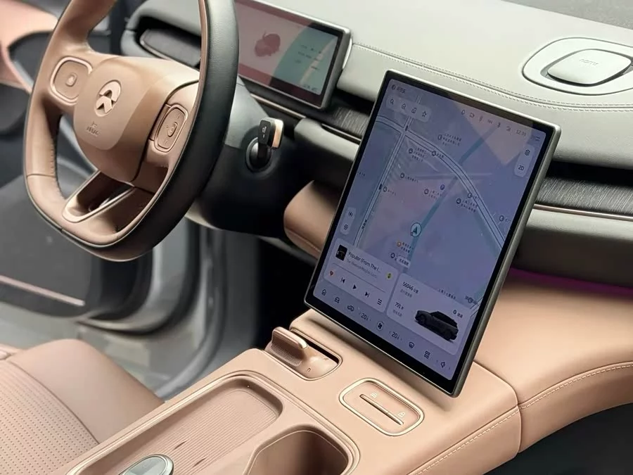 NIO ES6