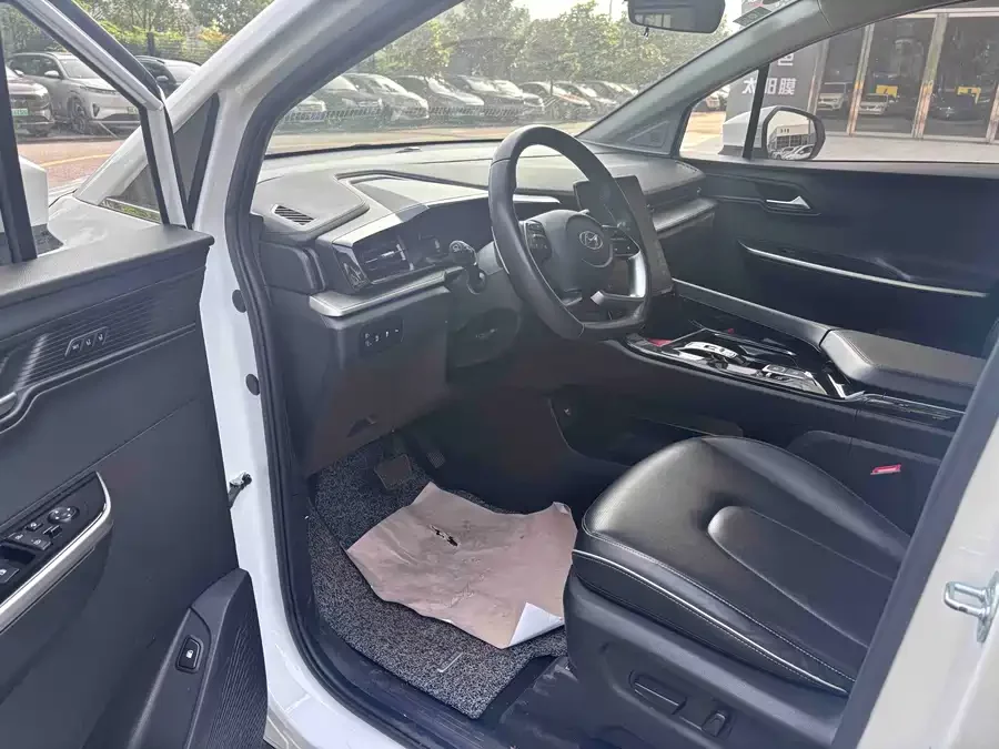 Hyundai Custo