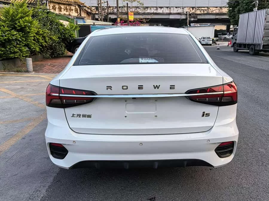 Roewe i5