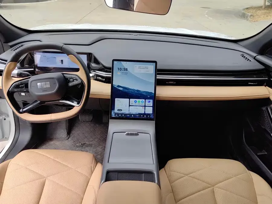 Geely Galaxy L6