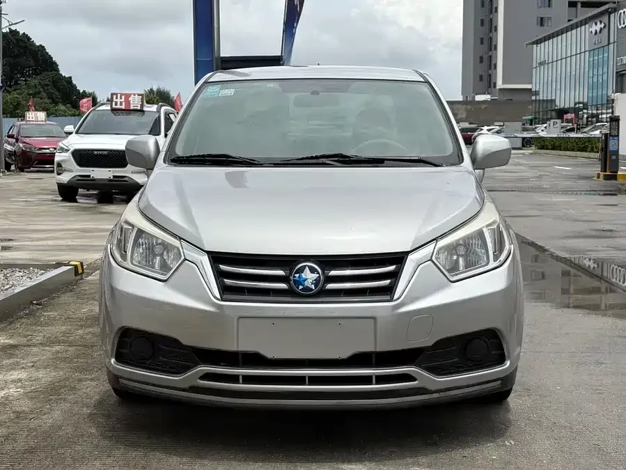 Venucia D50