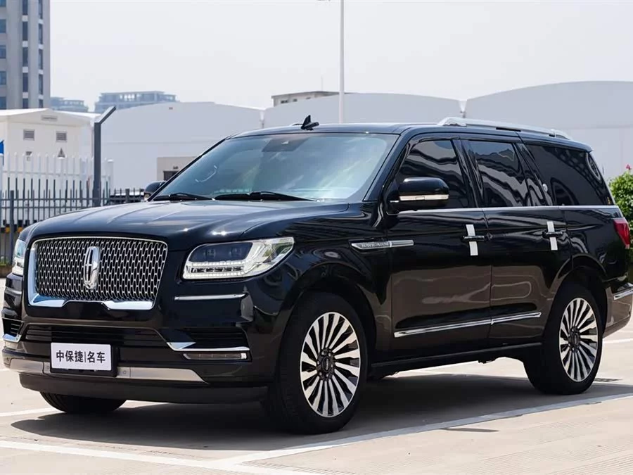 Lincoln Navigator