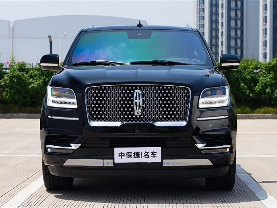 Lincoln Navigator