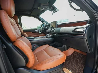 Lincoln Navigator