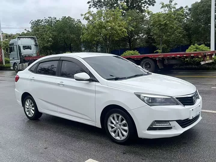 Changan Yuexiang V7