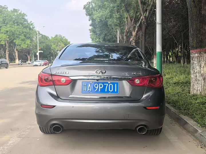 Infiniti Q50L