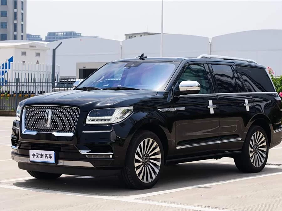 Lincoln Navigator