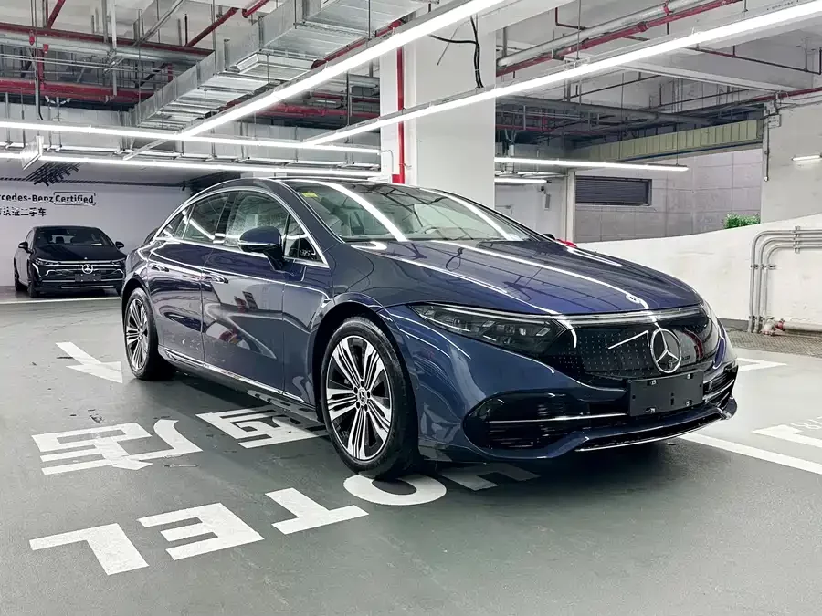 Mercedes Benz EQS