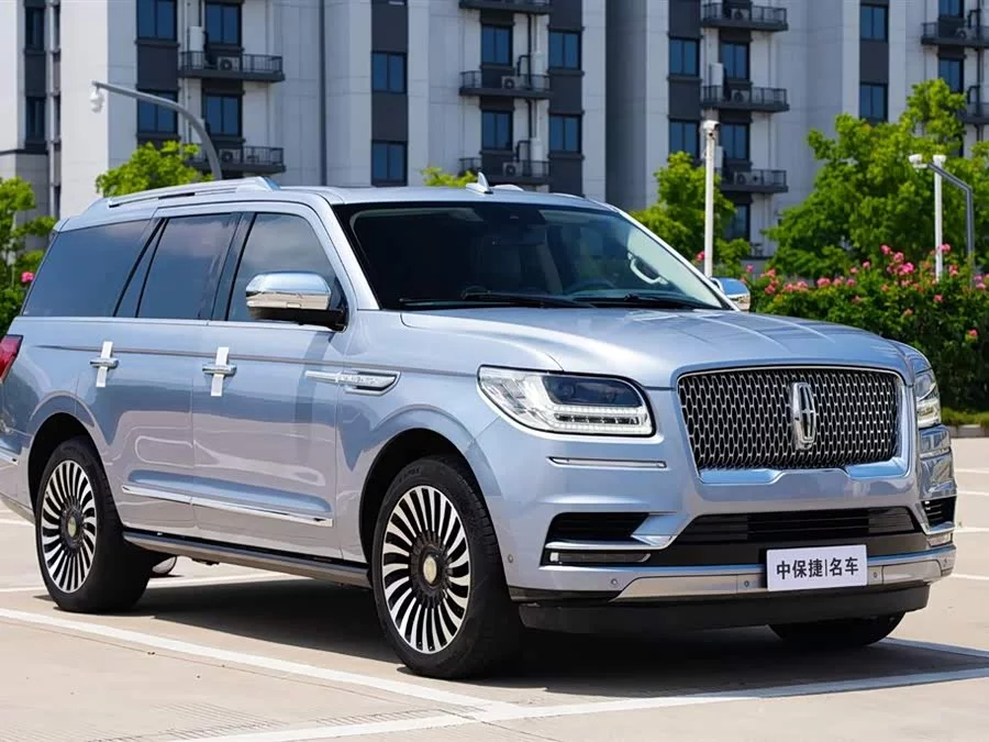 Lincoln Navigator