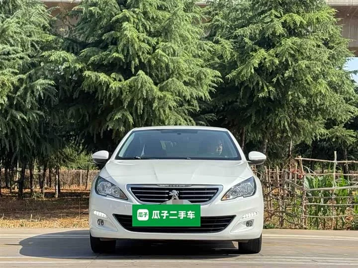 Peugeot 408
