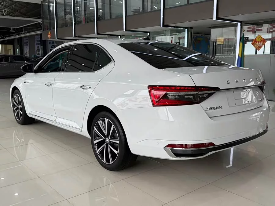 Skoda SuperB