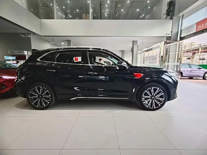 Hongqi HS5