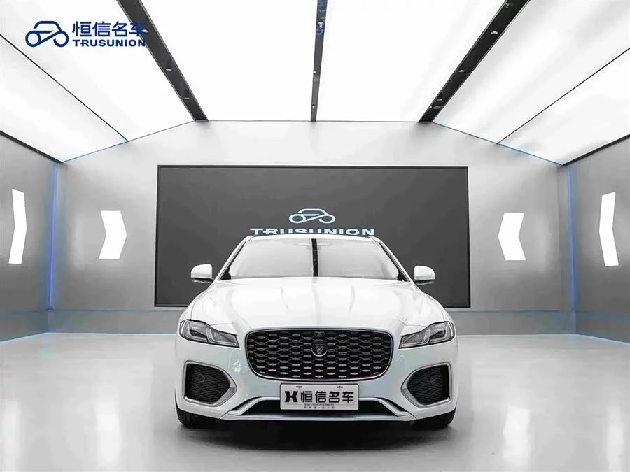 Jaguar XFL