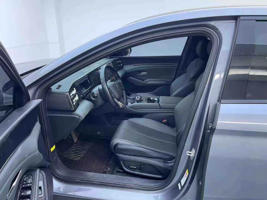 BYD Qin L