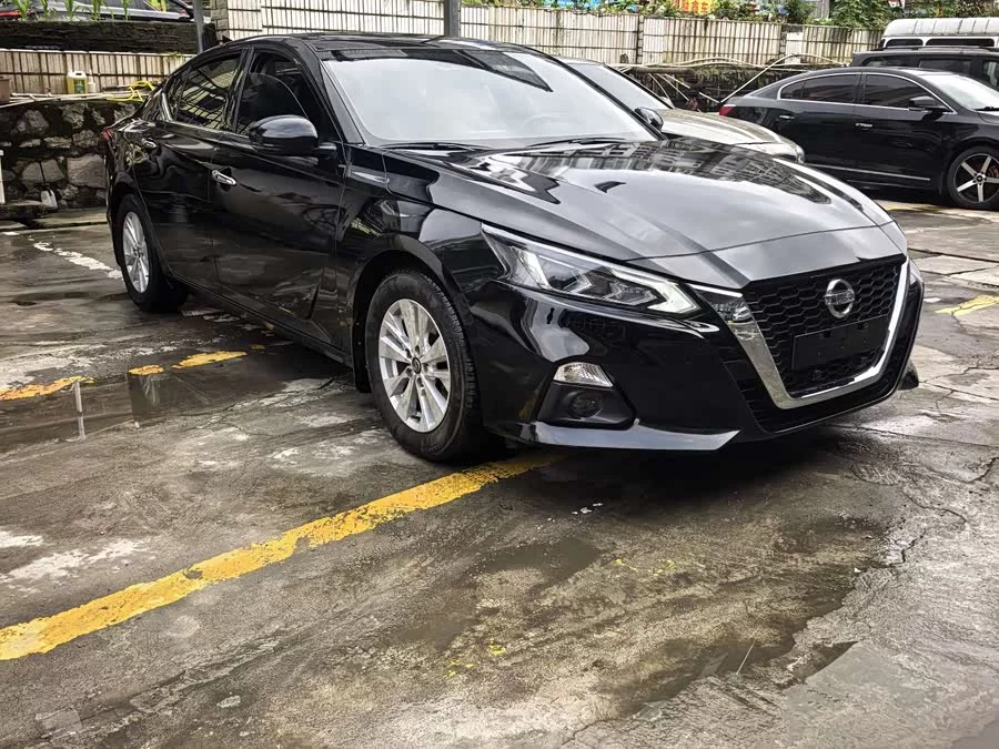 Nissan Teana