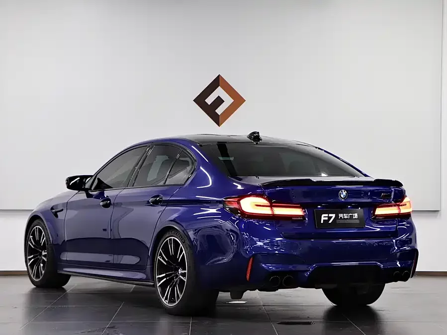 BMW M5