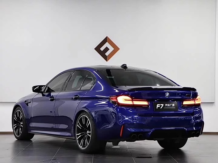 BMW M5