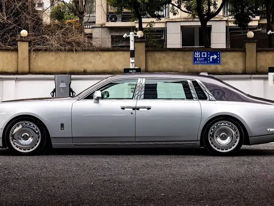 Rolls-Royce Phantom