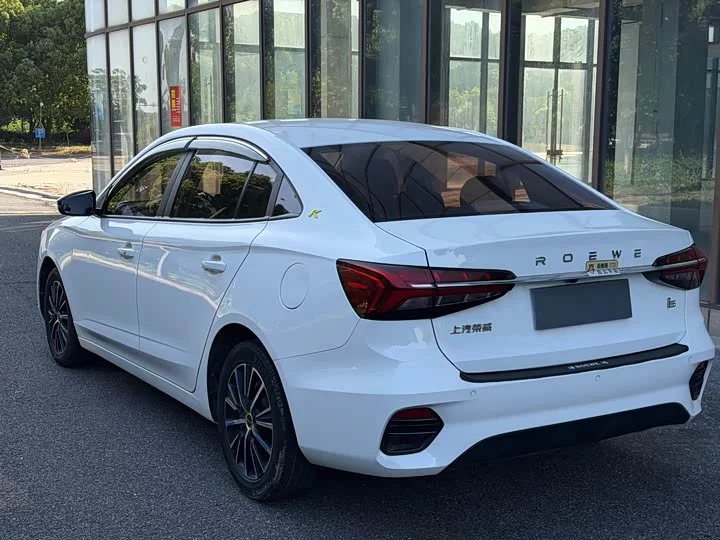 Roewe i5