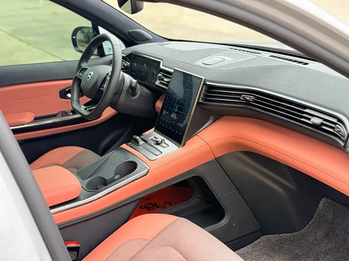 NIO EC6