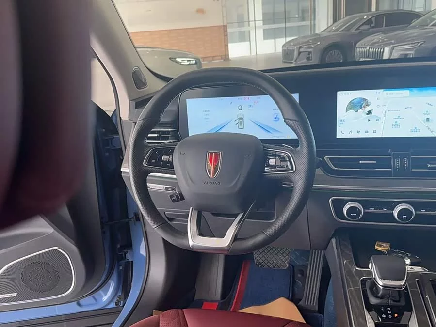 Hongqi HS5